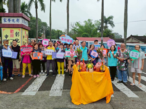 彰化榮家齊迎白沙屯媽祖 住民長輩同仁鑽轎腳祈福保平安