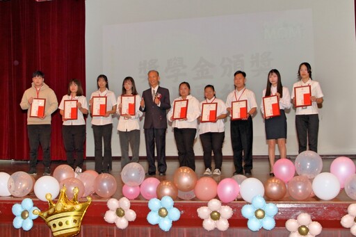崇智基金會114年獎學金頒獎 歡慶母親節弘揚孝道逾五百人共襄盛舉