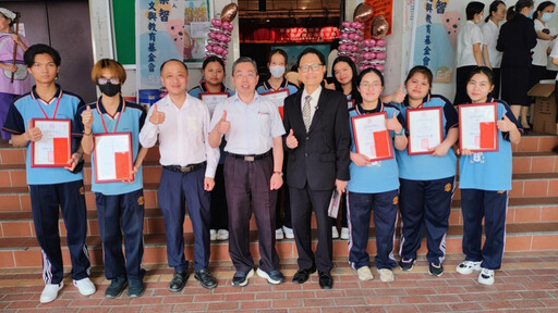 崇智基金會114年獎學金頒獎 歡慶母親節弘揚孝道逾五百人共襄盛舉