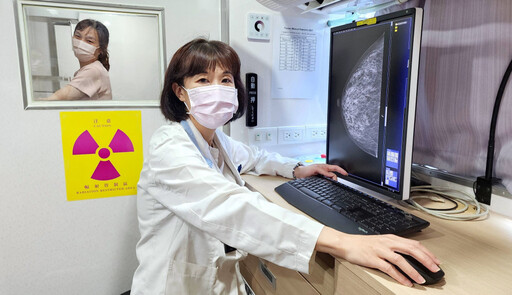 臺南廟宇捐資奇美醫千萬打造無障礙社區健康巡迴車 守護婦女健康