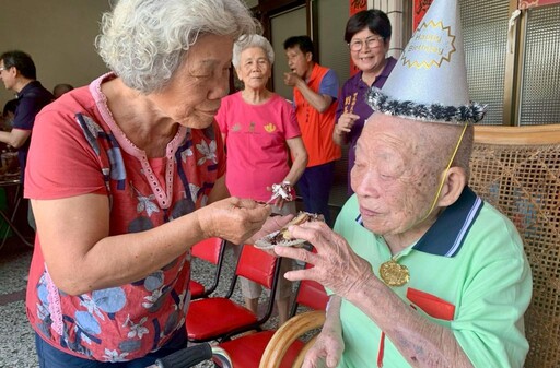 百歲榮民郭聲波伯伯紀壽 彰化榮服處與地方團體慶生