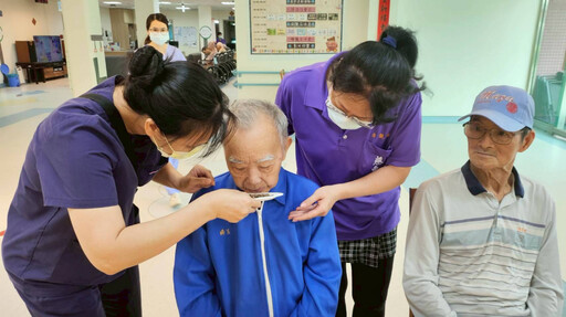 彰化榮家迎端午繫香包 帶領住民感受佳節溫馨幸福感