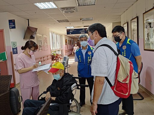 雲林榮服處助饒爺爺入住榮家 踏上安養晚年幸福旅程
