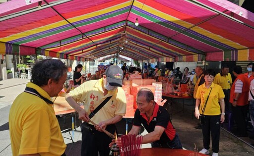 南臺灣7金門同鄉會賀黃瑀喬榮任高雄浯島城隍新爐主
