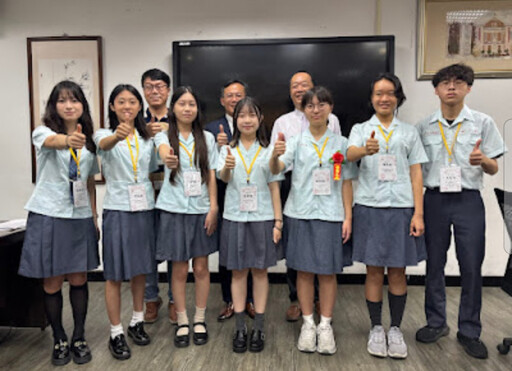 臺中一中升學成績亮眼 ! 「女學霸」臺大醫科、電機雙錄取+美術班9榜首橫掃千軍