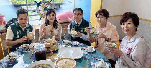 潮龍宮蝦餅觀光工廠開幕 帶旺安平觀光台南市長黃偉哲站台!