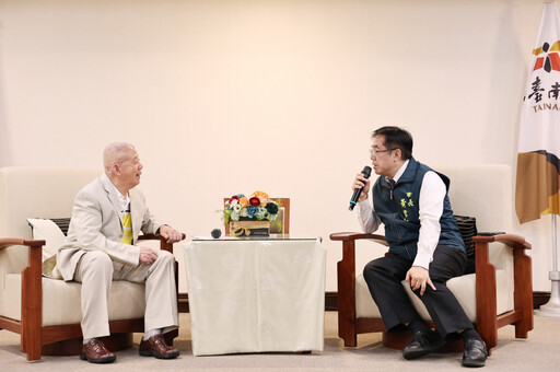 南市府市政顧問徐修齊再捐400萬!累計千萬助弱勢 黃偉哲感謝長期熱心公益