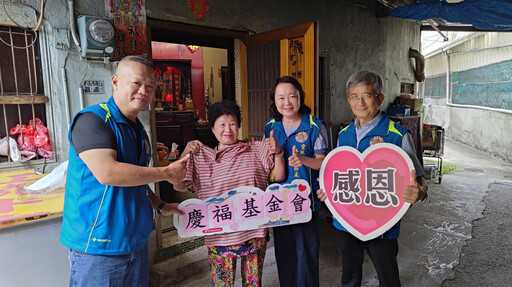 炎夏送清涼與愛心 雲林榮服處致贈涼感衣關懷榮民眷