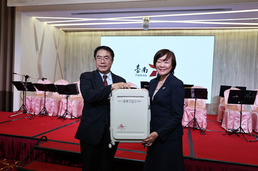 安倍昭惠夫人暌違兩年訪南 臺南市長黃偉哲備多種芒果款待博得滿堂彩