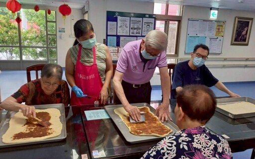彰化榮家感謝樂多工作坊教導住民養生麵包 溫馨同樂香氣四溢