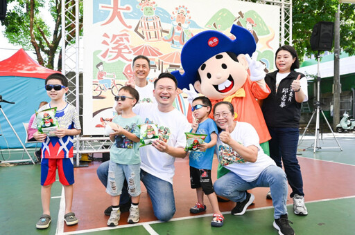 大溪「憶起溪鬧趣」登場 蘇俊賓:「強強強聯手」展現桃園商圈特色