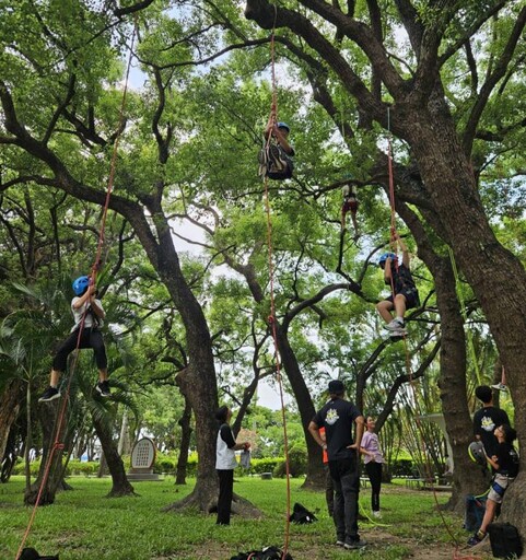 惟仕同濟會帶雲林家扶童夏令營攀樹 探索歷史文化與生態保育