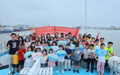 國海院第六屆兒童海洋繪畫比賽頒獎 陳璋玲親頒獎項