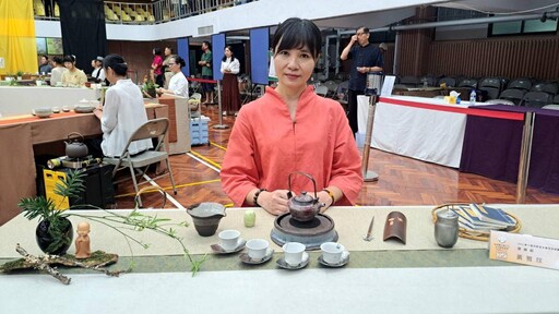 蘇粮婷勇奪第10屆月映盃全國泡茶比賽業界第1杯