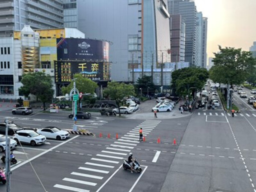 新光三越復業首日 交通大致順暢 市府多管齊下維持秩序