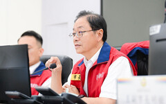 張善政主持「鳳凰颱風整備會議」 責成各局處謹慎因應