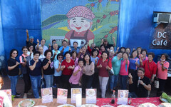 旗山區公所攜手圓富社區 打卡牆揭牌展現社區改造成果