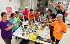 榮總南院樂活學苑從生命料理到魔術秀活力滿滿！締造銀髮新生活