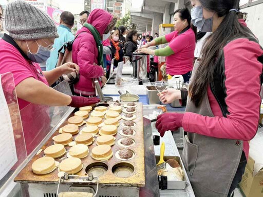 天悅生命教育協會春節藝術季 彰化火車站大師揮毫送春聯