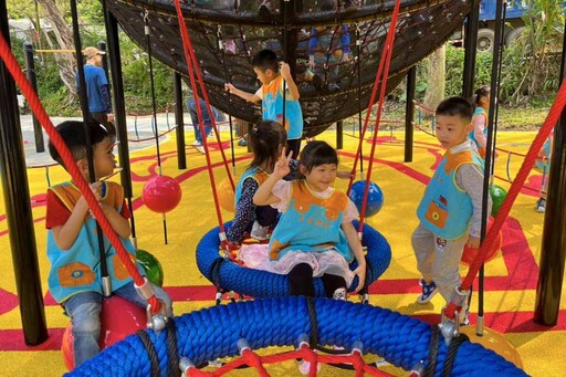 新北市土城永寧廣場變身親子跑酷遊戲場