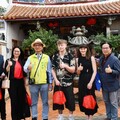 英國籍藝術家遊寺廟古蹟 彰化市長林世賢親自導覽解說