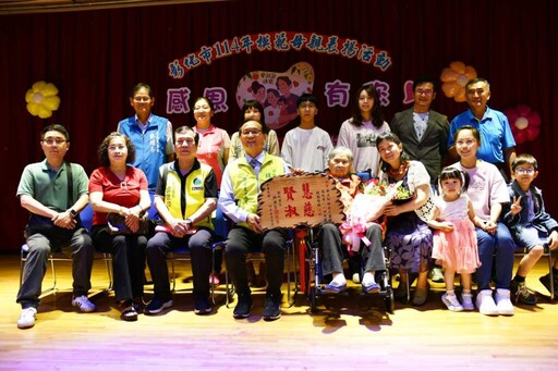 彰化市表揚58位模範母親 林世賢:媽媽像媽祖為人子女要敬重疼惜