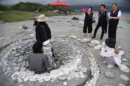 花蓮國際疊石藝術季 感受七星潭山海之美