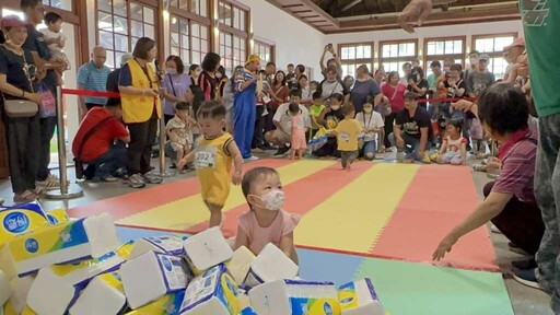 芬園鄉長盃寶寶運動會 芬園庄役場變身兒童遊樂園