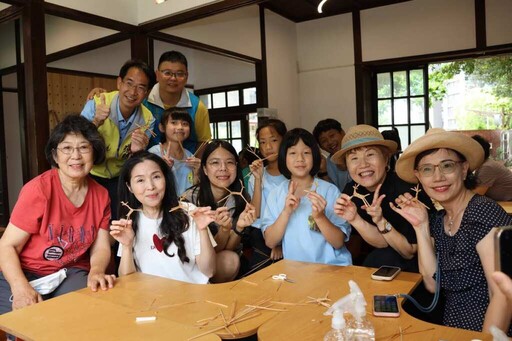 山腳國小活化日式宿舍 縣長夫人開箱「植藺小舍」體驗編織