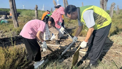 福興鄉淨灘守護福寶濕地 千名熱心民眾一同參與