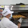 因應中秋即來臨趕製中秋月餅 勞工局：應注意勞動權益