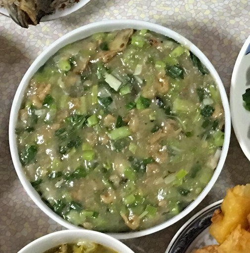 你吃過傳統年菜「黏錢菜」嗎?兜錢、芡番薯粉、憨吉粿都是它!
