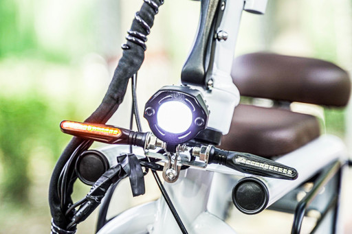 載主子上山下海!超實用「寵物電動專用車」上路,簡約外型 + 齊全配備根本專為鏟屎官設計