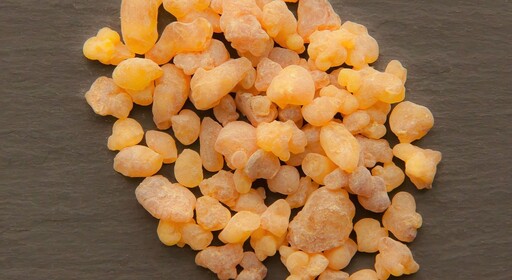 天堂的味道「乳香」,是薰香、香水,還能做糖果與烘焙?