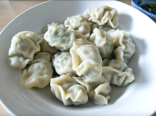 網友選出最好吃的冷凍水餃前5名!如何將冷凍水餃煎得金黃酥脆?