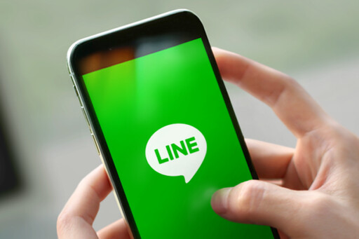 LINE推出最新功能：只要掃條碼就能轉移帳號至新手機、新號碼！忘記備份也自動還原聊天紀錄
