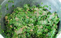 材料新鮮，餡料飽足！韭菜豬肉水餃