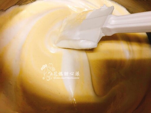 口感濕潤入口即化！日式輕乳酪蛋糕