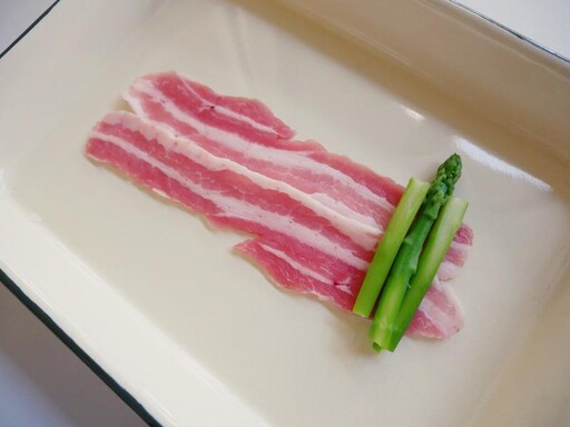 氣炸鍋簡單做菜！！蘆筍肉卷