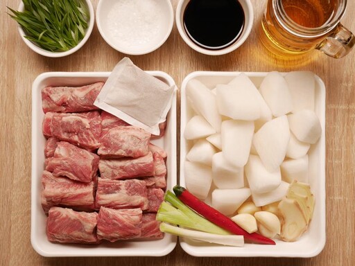 零廚藝電子鍋料理 ！蘿蔔燉牛肉