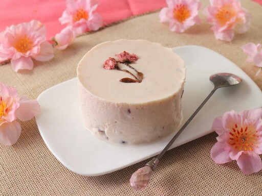回味無窮、餘韻繞樑！櫻花相思乳酪慕斯
