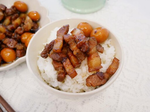 簡單做「手切滷肉飯」白飯煮多點！！