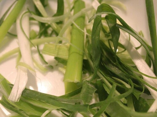 鮮甜美味！肉絲炒金針菇