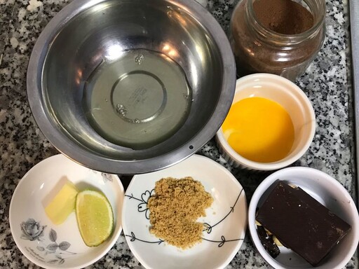 入口即化、蓬鬆可口！榛果巧克力舒芙蕾soufflé
