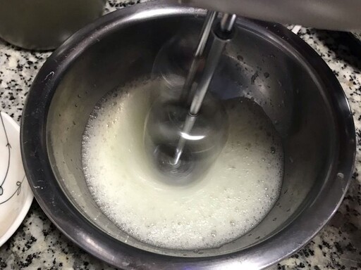 入口即化、蓬鬆可口！榛果巧克力舒芙蕾soufflé