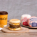 麥當勞人氣早餐「蕈菇滿福系列」限期好評回歸！超Q御守新包裝給你強運一整年
