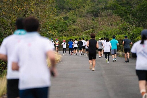 全台最長溫泉慶典！「2024屏東溫泉季」11座絕美燈飾必拍，打卡60攤溫泉市集、超chill溫泉路跑