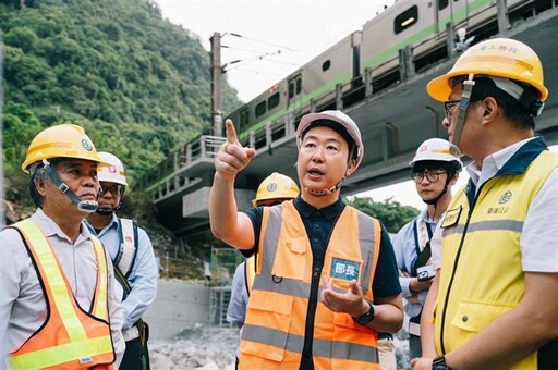 交長陳世凱視察蘇花路廊災後復建工作