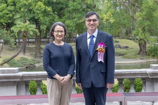 副總統讚揚 台中北屯運動中心工程奪金石獎