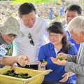 致力海洋永續 新北攜手產官學放流海洋生物